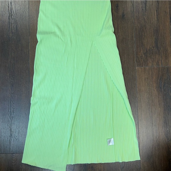 🆕 Line & Dot Halo Knit Maxi Dress in Lime SZ MED - Picture 5 of 5